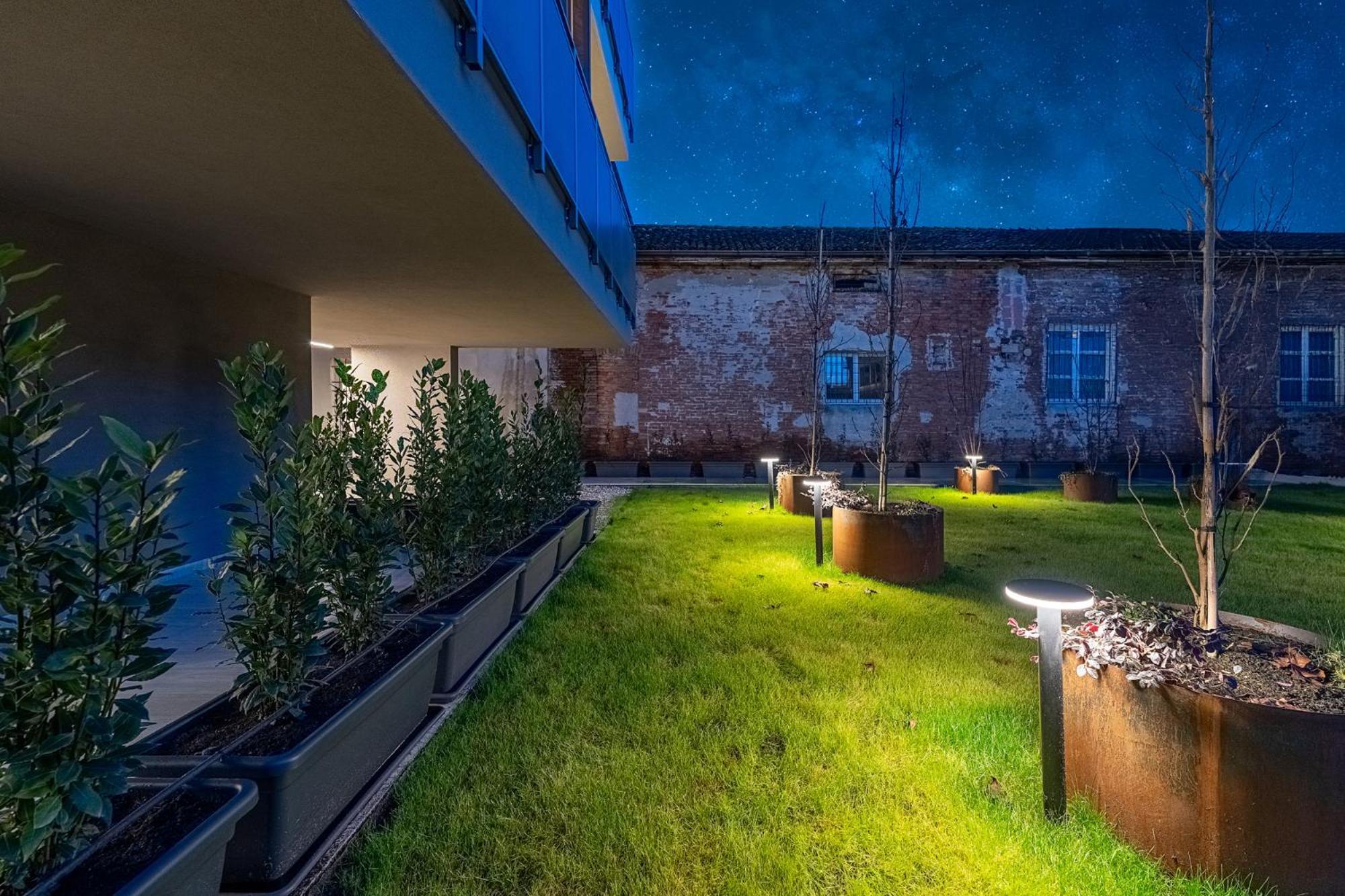 Cremona Inn Aparthotel Exteriör bild