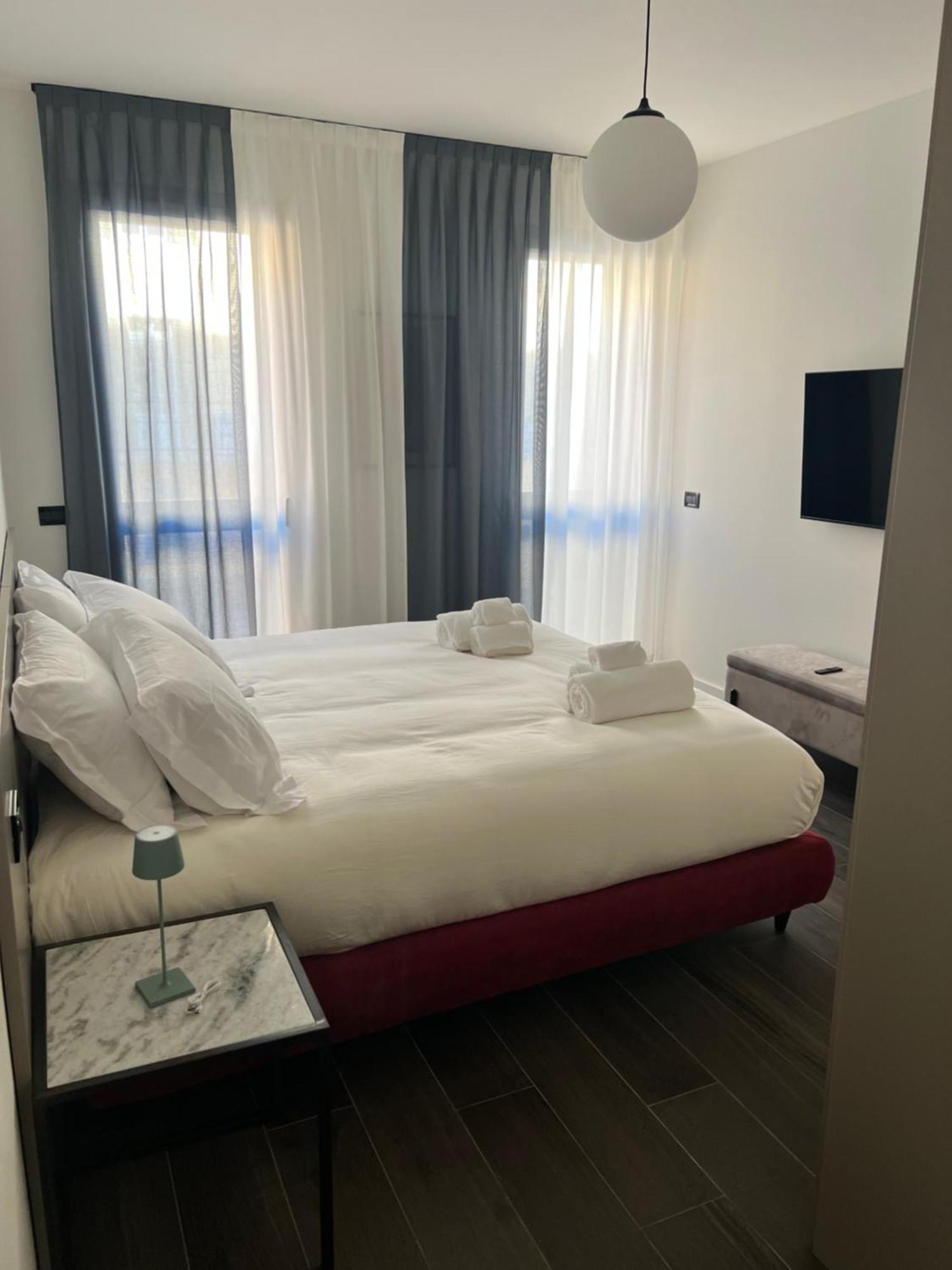 Cremona Inn Aparthotel Exteriör bild